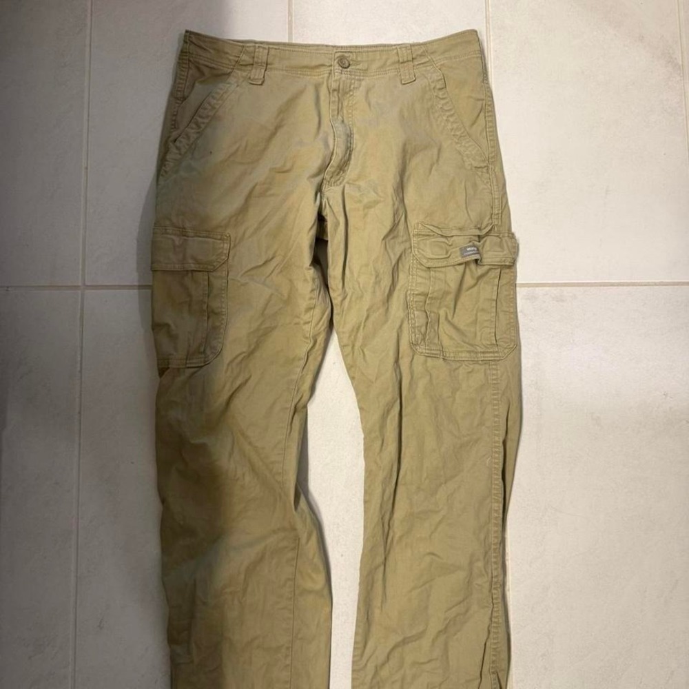 Wrangler tan and cream cargo pants 34x32